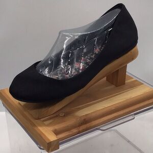 🌼3/$12🌼BUNDLE DEAL! Unbranded Black Flats
